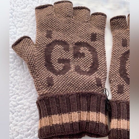 GUCCI GG CASHMERE FINGERLESS GLOVES - Picture 5 of 16